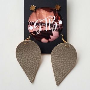 Boutique Two Pairs Earrings Gold Tone Star Studs and Faux Leather Drop Earrings